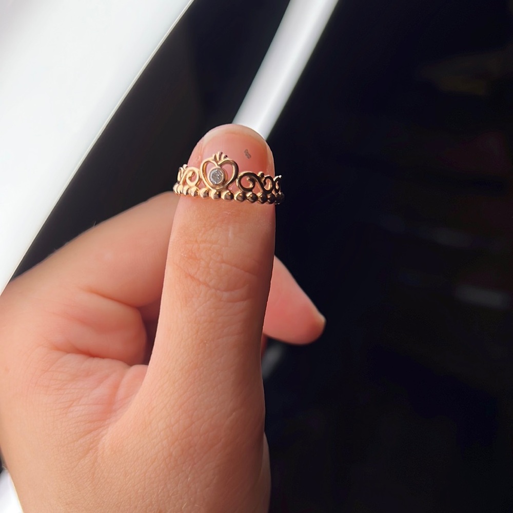 Pandora crown ring